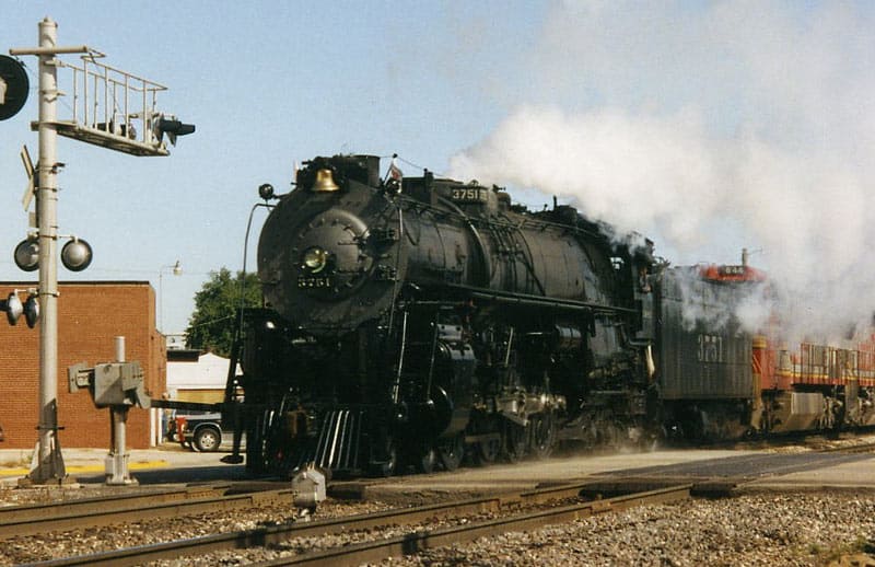 #3751 leading a train westbound in Illinois in 1992.