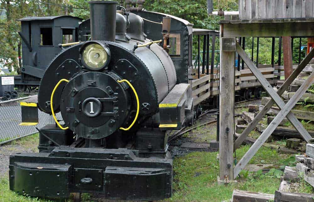 Pioneer Tunnel #1, known as 'Henry Clay', is a Vulcan type steam locomotive that leads passengers through the retimbered Pioneer Tunnel in Pennslyvania.