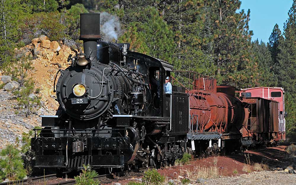 #25 steaming during one of its final trips on McCloud Railway