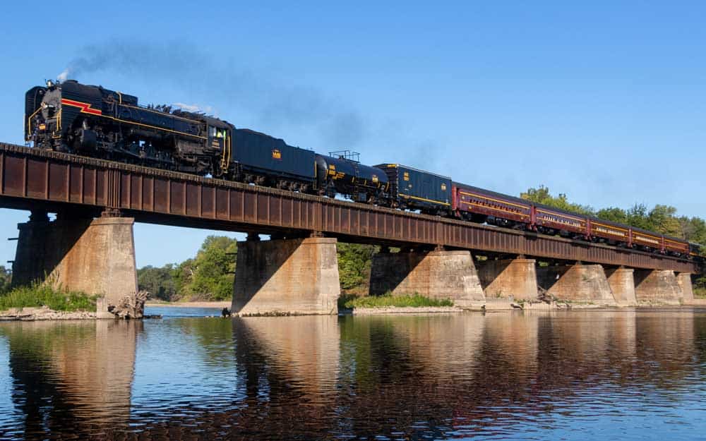 Iowa Interstate #6988 hauling one of its passenger excursions.