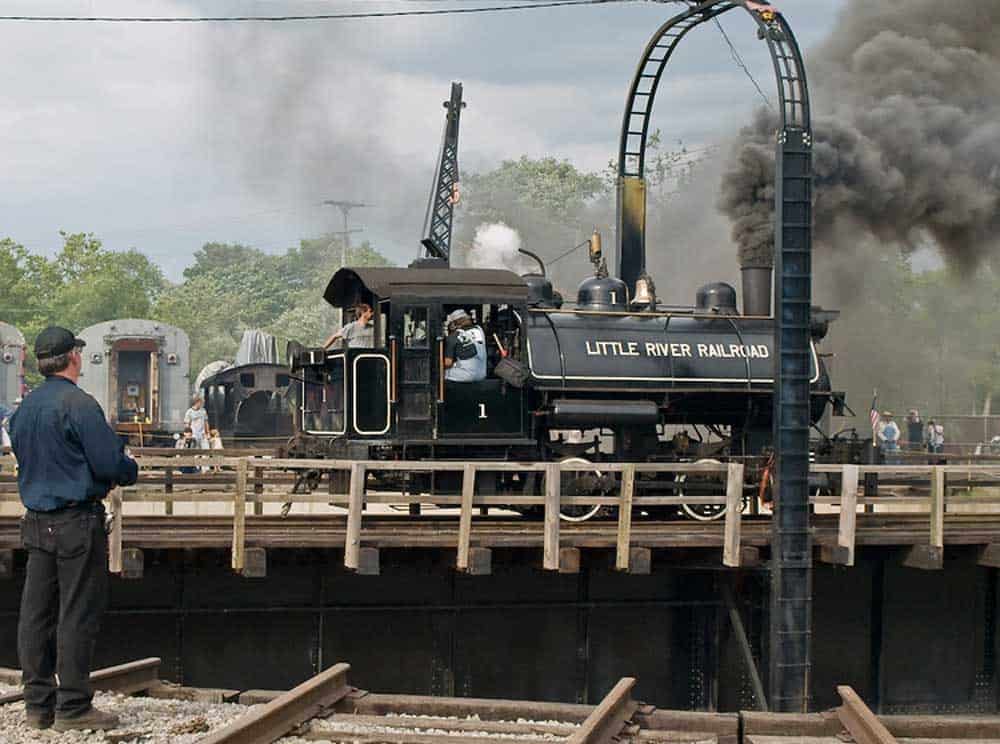 LR #1 steaming up for visitors.