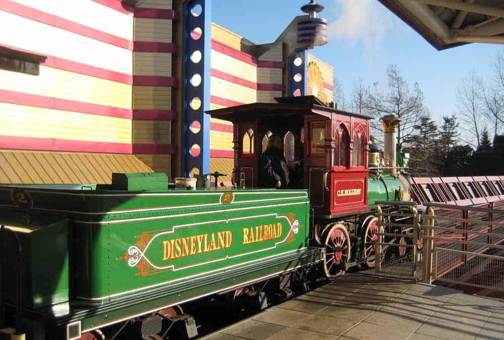 12 Best Theme Park Steam Trains in America - Coaster101