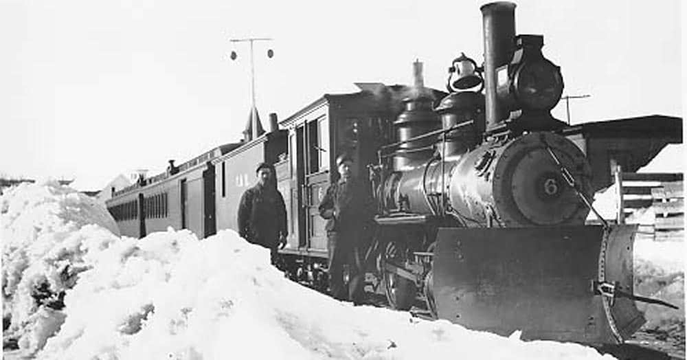 SR&RL #6 (WW&F #9) with a plow in 1908.