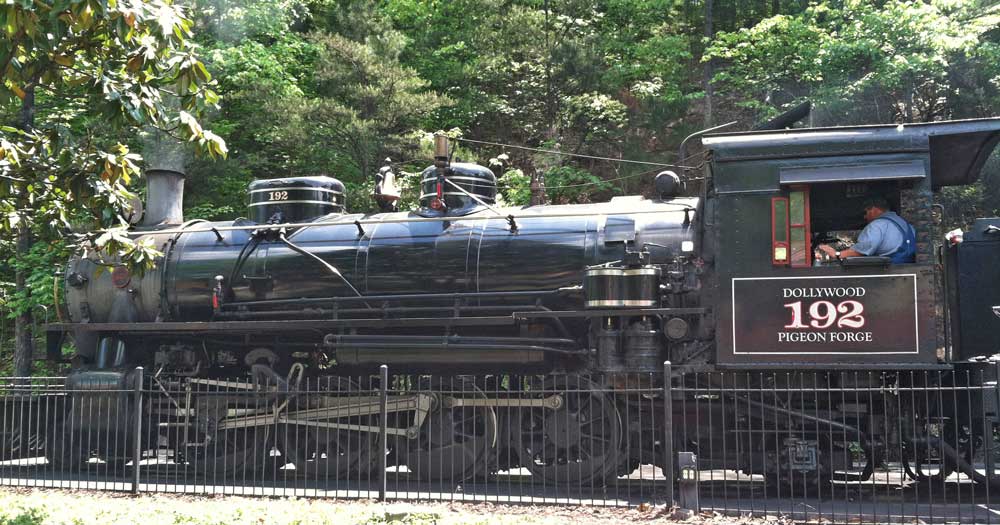 White Pass #192 preparing to depart the station at Dollywood.